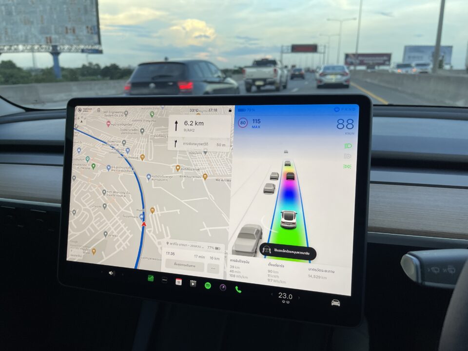 Tesla touch screen 2